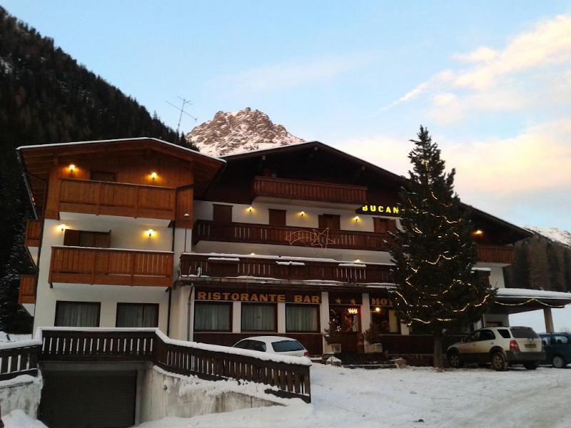 Hotel Bucaneve Моэна Экстерьер фото