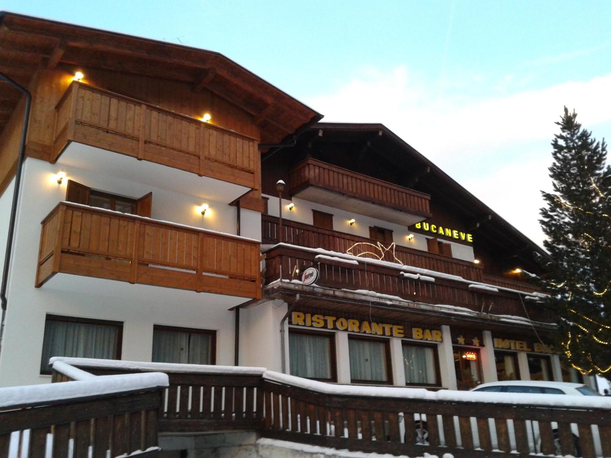 Hotel Bucaneve Моэна Экстерьер фото