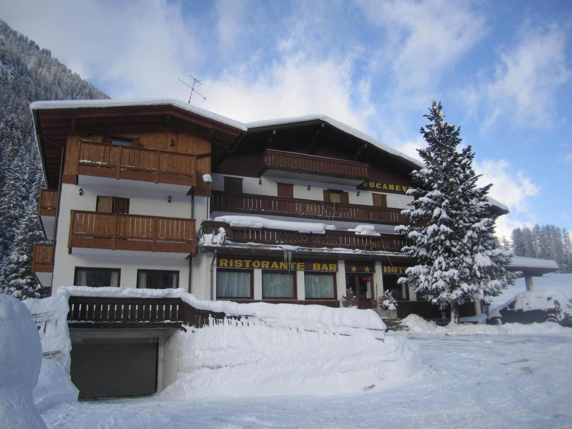 Hotel Bucaneve Моэна Экстерьер фото