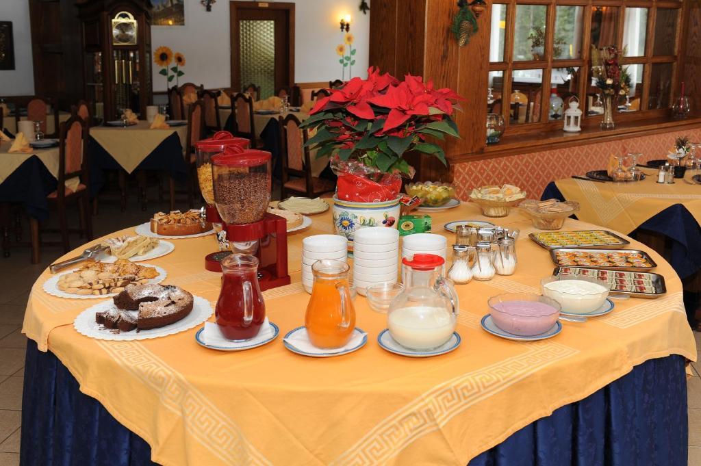 Hotel Bucaneve Моэна Номер фото